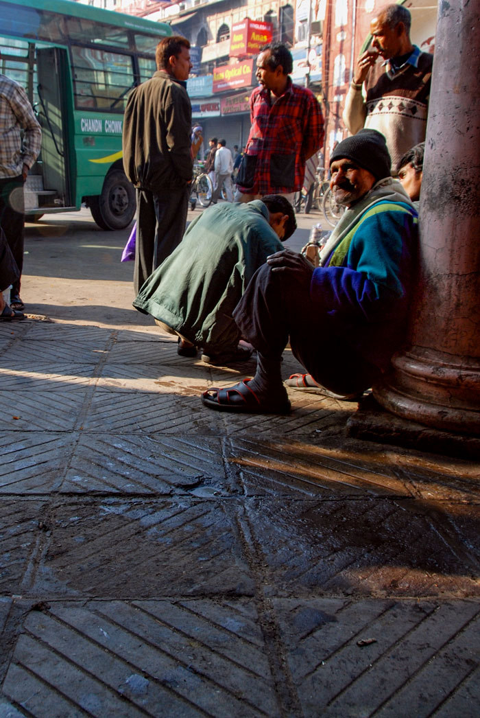 Day laborer, waiting