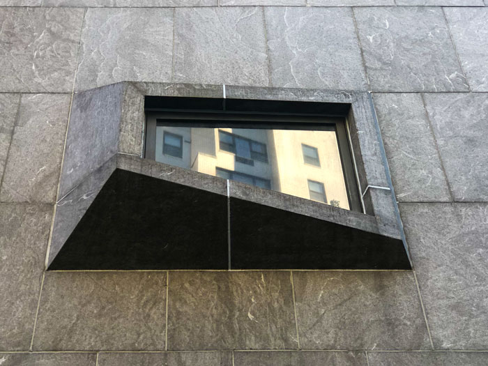 Breuer window